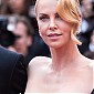 Nom du fichier=Charlize__51.jpg
Taille du fichier=549Ko
Dimensions : 1332x2000
Ajouté le : 15 Mai 2015 Charlize__51.jpg