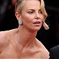 Nom du fichier=Charlize__95_.jpg
Taille du fichier=274Ko
Dimensions : 1319x2000
Ajouté le : 15 Mai 2015 Charlize__95_.jpg