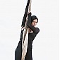 Nom du fichier=stillsaeonflux_21.jpg
Taille du fichier=146Ko
Dimensions : 1303x2000
Ajouté le : 08 Septembre 2008 stillsaeonflux_21.jpg