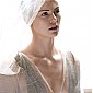 Nom du fichier=stillsaeonflux_77.jpg
Taille du fichier=118Ko
Dimensions : 912x1400
Ajouté le : 08 Septembre 2008 stillsaeonflux_77.jpg
