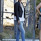 Nom du fichier=PausefilmingDarkPlaces27aout_06HQ.jpg
Taille du fichier=797Ko
Dimensions : 1333x2000
Ajouté le : 28 Août 2013 PausefilmingDarkPlaces27aout_06HQ.jpg