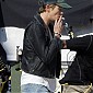 Nom du fichier=PausefilmingDarkPlaces27aout_35.jpg
Taille du fichier=456Ko
Dimensions : 1334x2000
Ajouté le : 28 Août 2013 PausefilmingDarkPlaces27aout_35.jpg