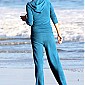 surlaplageavecdogsetmom_03.jpg