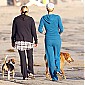 surlaplageavecdogsetmom_14.jpg