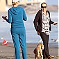 surlaplageavecdogsetmom_21.jpg