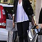 Nom du fichier=OutShoppingInWestHollywood8nov_02.jpg
Taille du fichier=46Ko
Dimensions : 344x594
Ajouté le : 08 Novembre 2009 OutShoppingInWestHollywood8nov_02.jpg