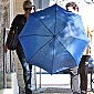 Nom du fichier=leavesagymwithanumbrellaLosAngelesSept25_05.jpg
Taille du fichier=342Ko
Dimensions : 1159x1600
Ajouté le : 27 Septembre 2009 leavesagymwithanumbrellaLosAngelesSept25_05.jpg