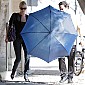 Nom du fichier=leavesagymwithanumbrellaLosAngelesSept25_06.jpg
Taille du fichier=276Ko
Dimensions : 1066x1600
Ajouté le : 27 Septembre 2009 leavesagymwithanumbrellaLosAngelesSept25_06.jpg