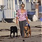 Nom du fichier=onthebeachwithherdoginLosAngeles16aout_05.jpg
Taille du fichier=267Ko
Dimensions : 1431x1600
Ajouté le : 17 Août 2009 onthebeachwithherdoginLosAngeles16aout_05.jpg
