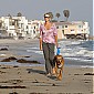 Nom du fichier=onthebeachwithherdoginLosAngeles16aout_11.jpg
Taille du fichier=296Ko
Dimensions : 1515x1400
Ajouté le : 17 Août 2009 onthebeachwithherdoginLosAngeles16aout_11.jpg