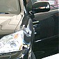 pumpinggasatagasstationinBeverlyHillsJuly13_04.jpg