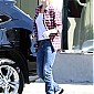 Nom du fichier=leavingLannyNailsinWestHollywood_18.jpg
Taille du fichier=194Ko
Dimensions : 800x1162
Ajouté le : 19 Février 2010 leavingLannyNailsinWestHollywood_18.jpg