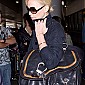 Nom du fichier=arrivesatLAXLosAngelesInternationalAirport_04.jpg
Taille du fichier=456Ko
Dimensions : 1266x1900
Ajouté le : 07 Mars 2010 arrivesatLAXLosAngelesInternationalAirport_04.jpg