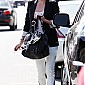 14avrilleavesanailsaloninbeverlyHills_06.jpg