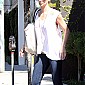 Nom du fichier=outinWestHollywood30avril_07.jpg
Taille du fichier=392Ko
Dimensions : 1309x1800
Ajouté le : 02 Mai 2010 outinWestHollywood30avril_07.jpg