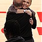 Nom du fichier=StaplesCenter3juin_20.jpg
Taille du fichier=305Ko
Dimensions : 1333x2000
Ajouté le : 04 Juin 2010 StaplesCenter3juin_20.jpg