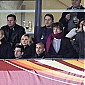 Nom du fichier=CharlizeGerdaMickJaggerWorldcup_10.jpg
Taille du fichier=70Ko
Dimensions : 594x393
Ajouté le : 14 Juillet 2010 CharlizeGerdaMickJaggerWorldcup_10.jpg