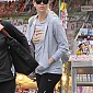headingtothegymwithhermom_02.JPG