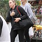 Nom du fichier=headingtothegymwithhermom_07.JPG
Taille du fichier=407Ko
Dimensions : 1274x1800
Ajouté le : 02 Avril 2012 headingtothegymwithhermom_07.JPG