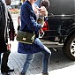 Nom du fichier=atLAXAirportwithJackson_04.jpg
Taille du fichier=122Ko
Dimensions : 575x863
Ajouté le : 08 Mai 2012 atLAXAirportwithJackson_04.jpg