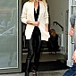 CTLeavingClaridgeshotelLondon0106_01.jpg