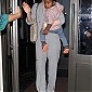 Nom du fichier=leavingSpagoBeverlyHills_04b.jpg
Taille du fichier=103Ko
Dimensions : 500x800
Ajouté le : 29 Avril 2013 leavingSpagoBeverlyHills_04b.jpg