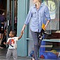 Nom du fichier=SpottedwithsononaplaydateinLosAngeles_03.jpg
Taille du fichier=506Ko
Dimensions : 1373x1800
Ajouté le : 12 Mai 2013 SpottedwithsononaplaydateinLosAngeles_03.jpg