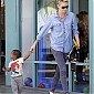 SpottedwithsononaplaydateinLosAngeles_07.jpg