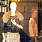 Nom du fichier=shoppinginRomeItalyAugust4_12.jpg
Taille du fichier=447Ko
Dimensions : 1267x1900
Ajouté le : 05 Août 2013 shoppinginRomeItalyAugust4_12.jpg