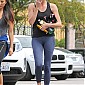 Nom du fichier=Charlize_Theron_20130902_Hollywood_11.jpg
Taille du fichier=508Ko
Dimensions : 1300x1950
Ajouté le : 05 Septembre 2013 Charlize_Theron_20130902_Hollywood_11.jpg