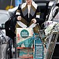 Nom du fichier=CTdoesshoppingforweekendatherlocalWholeFoods_17.jpg
Taille du fichier=485Ko
Dimensions : 1300x1950
Ajouté le : 22 Septembre 2013 CTdoesshoppingforweekendatherlocalWholeFoods_17.jpg