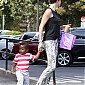 Nom du fichier=takesJacksontoCoffeeBeanWestHollywood_09.jpg
Taille du fichier=546Ko
Dimensions : 1357x1850
Ajouté le : 26 Septembre 2013 takesJacksontoCoffeeBeanWestHollywood_09.jpg
