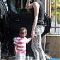 Nom du fichier=takesJacksontoCoffeeBeanWestHollywood_24.jpg
Taille du fichier=514Ko
Dimensions : 1194x1850
Ajouté le : 26 Septembre 2013 takesJacksontoCoffeeBeanWestHollywood_24.jpg