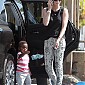 Nom du fichier=takesJacksontoCoffeeBeanWestHollywood_34.jpg
Taille du fichier=617Ko
Dimensions : 1296x1850
Ajouté le : 26 Septembre 2013 takesJacksontoCoffeeBeanWestHollywood_34.jpg