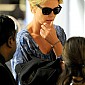 Nom du fichier=CharlizeTheronArrivesLAXairport_13.jpg
Taille du fichier=467Ko
Dimensions : 1300x1950
Ajouté le : 11 Décembre 2013 CharlizeTheronArrivesLAXairport_13.jpg