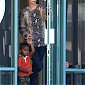 Nom du fichier=CTLeaveFitForKidswithJackson_05.jpg
Taille du fichier=143Ko
Dimensions : 621x1000
Ajouté le : 14 Janvier 2014 CTLeaveFitForKidswithJackson_05.jpg