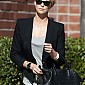 CharlizeTheron_RunsErrandsinHollywood_17.jpg