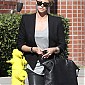 CharlizeTheron_RunsErrandsinHollywood_18.jpg