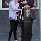 Nom du fichier=strollinginHollywoodbld_11.JPG
Taille du fichier=608Ko
Dimensions : 1383x1900
Ajouté le : 17 Janvier 2014 strollinginHollywoodbld_11.JPG
