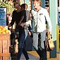 Nom du fichier=CharlizeTheronarrivesWholeFoodsWH_04.jpg
Taille du fichier=188Ko
Dimensions : 799x1024
Ajouté le : 23 Janvier 2014 CharlizeTheronarrivesWholeFoodsWH_04.jpg