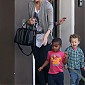 ArrivesatFitForKidsChildrensGymWithSon_05.jpg