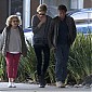 SeanPennandCharlizeheadforlunchinSF_09.jpg