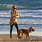 romanticstrollonthebeachduringthesunset_03.jpg