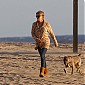 romanticstrollonthebeachduringthesunset_05.jpg