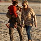 romanticstrollonthebeachduringthesunset_08.jpg
