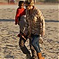 Nom du fichier=romanticstrollonthebeachduringthesunset_09.jpg
Taille du fichier=414Ko
Dimensions : 1160x1736
Ajouté le : 05 Février 2014 romanticstrollonthebeachduringthesunset_09.jpg