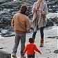 Nom du fichier=OnbeachwithSeanandJackson_11.jpg
Taille du fichier=424Ko
Dimensions : 1300x1950
Ajouté le : 05 Février 2014 OnbeachwithSeanandJackson_11.jpg