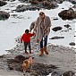 Nom du fichier=OnbeachwithSeanandJackson_25.jpg
Taille du fichier=666Ko
Dimensions : 1950x1299
Ajouté le : 05 Février 2014 OnbeachwithSeanandJackson_25.jpg