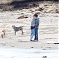 Nom du fichier=CTSeanPennMalibu11mars_03.jpg
Taille du fichier=386Ko
Dimensions : 1639x1101
Ajouté le : 14 Mars 2014 CTSeanPennMalibu11mars_03.jpg