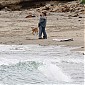 Nom du fichier=CTSeanPennMalibu11mars_07.jpg
Taille du fichier=546Ko
Dimensions : 1643x1600
Ajouté le : 14 Mars 2014 CTSeanPennMalibu11mars_07.jpg